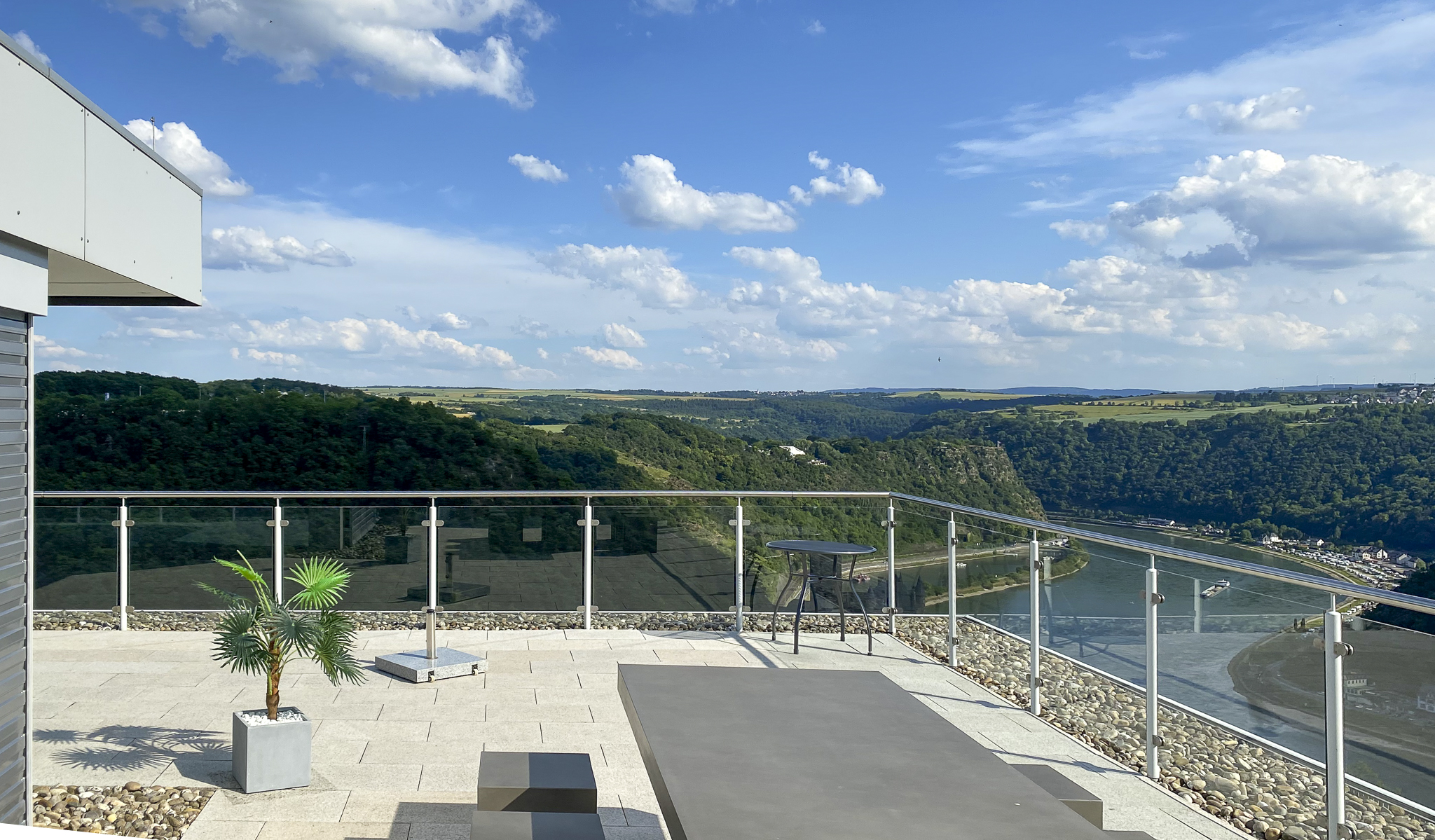 Bild 11: Panoramalick vom Balkon
