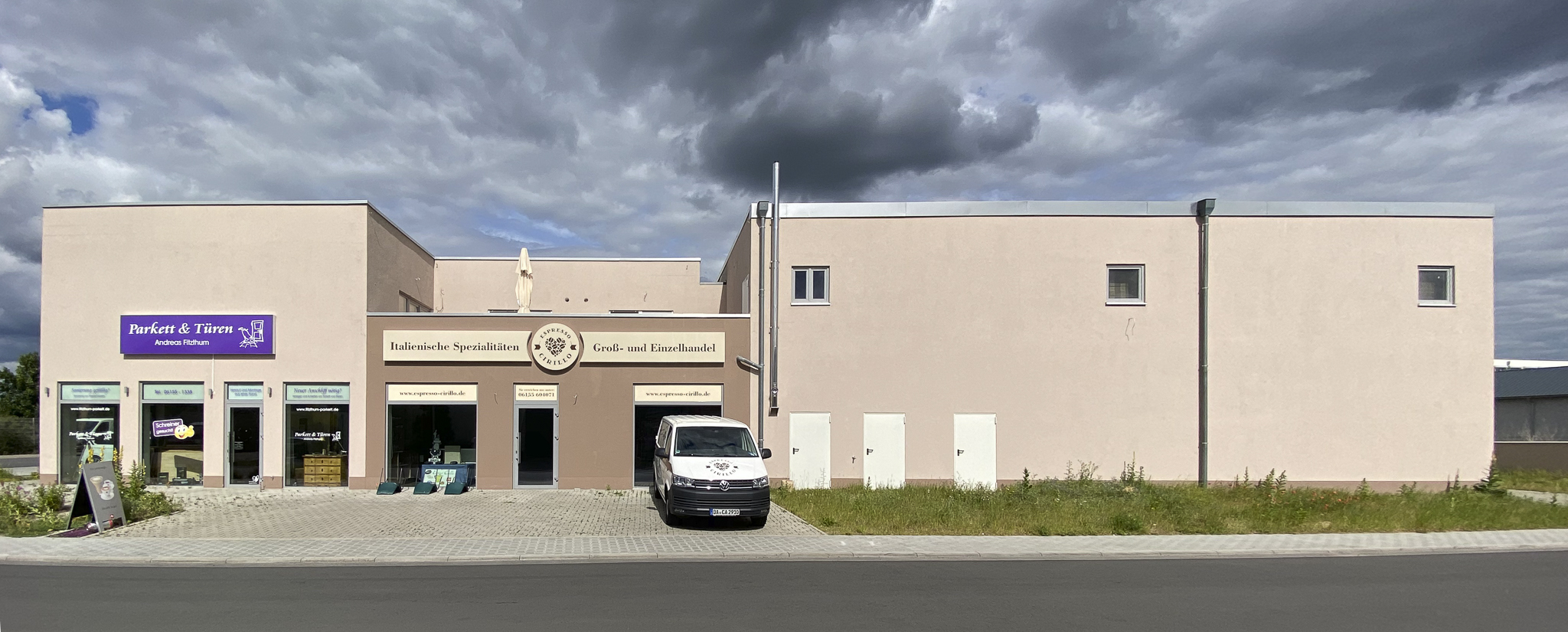 Bild 3: Frontansicht Wohn- und Geschäftshaus in der Zusestraße 11, Griesheim